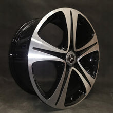 Load image into Gallery viewer, 4x Alufelge 18 Zoll 8.0" 5x112 43ET Glanz Silber A2134011400 Mercedes-Benz W213 FEL3789708026et