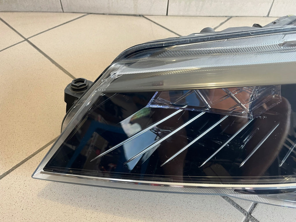 Frontscheinwerfer Skoda Superb III 3V1941015A Xenon Links Scheinwerfer Headlight