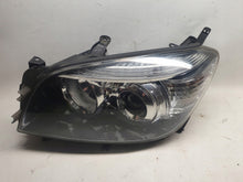 Laden Sie das Bild in den Galerie-Viewer, Frontscheinwerfer Toyota III Ein Stück (Rechts oder Links) Headlight SCH2579209798pb