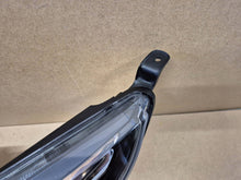 Laden Sie das Bild in den Galerie-Viewer, Frontscheinwerfer Toyota Avensis Links Scheinwerfer Headlight SCH6640094832ce
