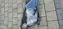Laden Sie das Bild in den Galerie-Viewer, Frontscheinwerfer Opel Astra H Xenon Ein Satz Scheinwerfer Headlight SCH1043255612bl