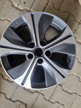 Load image into Gallery viewer, 1x Alufelge 17 Zoll 6.5&quot; 5x114.3 45ET Glanz Graphit N86701 Mg Pulsar Rim Wheel