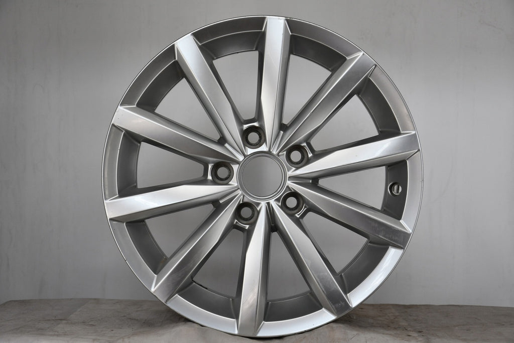 1x Alufelge 16 Zoll 6.5" 5x112 46ET Glanz Silber 5G0601025BQ VW Golf Rim Wheel