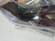 Laden Sie das Bild in den Galerie-Viewer, Frontscheinwerfer Opel E Combo 9816825580 Links Scheinwerfer Headlight SCH9784121363ps
