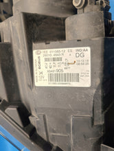 Laden Sie das Bild in den Galerie-Viewer, Frontscheinwerfer Opel Vivaro B Trafic III 260104643R 96461905 Rechts Headlight SCH2544632800wp