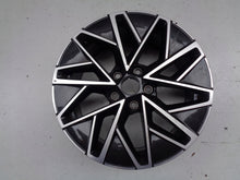 Load image into Gallery viewer, 1x Alufelge 17 Zoll 7.0&quot; 5x112 46ET 5E3601025C Skoda Rim Wheel