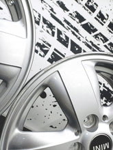 Laden Sie das Bild in den Galerie-Viewer, 4x Alufelge 15 Zoll 5.5&quot; 5x112 46ET Glanz Silber 6855101 Mini Rim Wheel