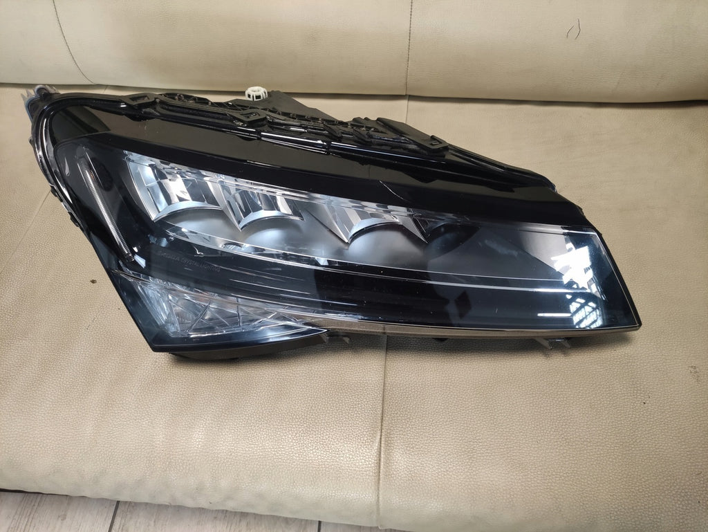 Frontscheinwerfer Skoda Superb III 3V1941016C LED Rechts Scheinwerfer Headlight
