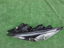 Laden Sie das Bild in den Galerie-Viewer, Frontscheinwerfer Kia Ceed 92101-1H Links Scheinwerfer Headlight SCH6716379379lt