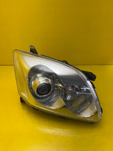 Laden Sie das Bild in den Galerie-Viewer, Frontscheinwerfer Toyota Avensis Xenon Rechts Scheinwerfer Headlight SCH1004972181ei