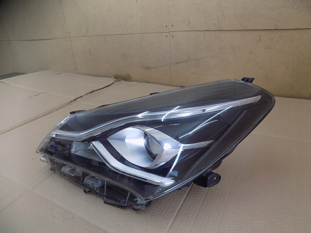 Frontscheinwerfer Toyota Yaris Links Scheinwerfer Headlight SCH1822748337jl