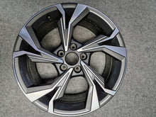 Load image into Gallery viewer, 1x Alufelge 18 Zoll 8.0" 5x112 46ET Glanz Graphit 8Y0601025H Audi A3 Mg FEL2754450912ev