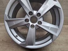 Laden Sie das Bild in den Galerie-Viewer, 1x Alufelge 17 Zoll 5x112 81A601025B Audi Q2 Rim Wheel FEL3655875488tm