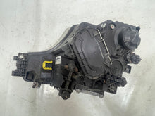 Laden Sie das Bild in den Galerie-Viewer, Frontscheinwerfer Mercedes-Benz A9608200739 Xenon Rechts Scheinwerfer Headlight SCH5800092295pz