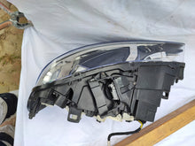 Load image into Gallery viewer, Frontscheinwerfer Volvo V60 S60 31420262 Xenon Rechts Scheinwerfer Headlight SCH6706607110cw