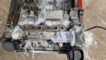 Laden Sie das Bild in den Galerie-Viewer, Motor Mercedes-Benz A6420700587 3.0 CDI Diesel Engine Unkomplett