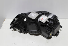 Laden Sie das Bild in den Galerie-Viewer, Frontscheinwerfer VW Golf Sportsvan I 517941033B Xenon Links Headlight SCH7925502562gm