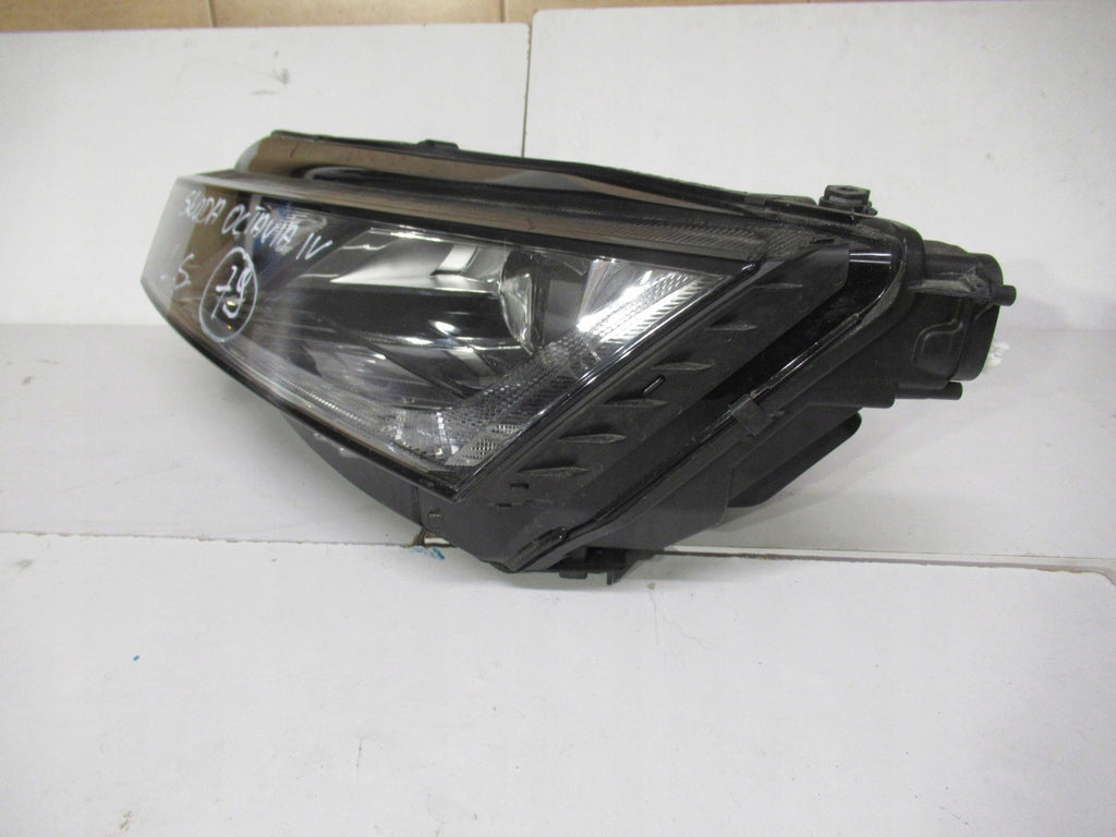 Frontscheinwerfer Skoda Octavia 5E4941015A LED Links Scheinwerfer Headlight SCH3823981775ki
