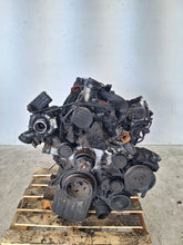 Laden Sie das Bild in den Galerie-Viewer, Motor Mercedes-Benz Sprinter 646985 2.2 CDI 109PS 91kW 300TKm Diesel Unkomplett MOT2784782677ki