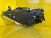 Laden Sie das Bild in den Galerie-Viewer, Frontscheinwerfer VW Passat 3C0941752G Xenon Rechts Scheinwerfer Headlight