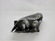 Load image into Gallery viewer, Frontscheinwerfer Opel Astra Xenon Links Scheinwerfer Headlight SCH9465434302lk