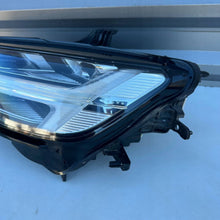 Laden Sie das Bild in den Galerie-Viewer, Frontscheinwerfer Volvo V60 I S60 Links Scheinwerfer Headlight SCH8101290817dr