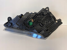 Laden Sie das Bild in den Galerie-Viewer, Frontscheinwerfer Skoda Superb III 3V1941016B Xenon Rechts Headlight SCH2385911020mo