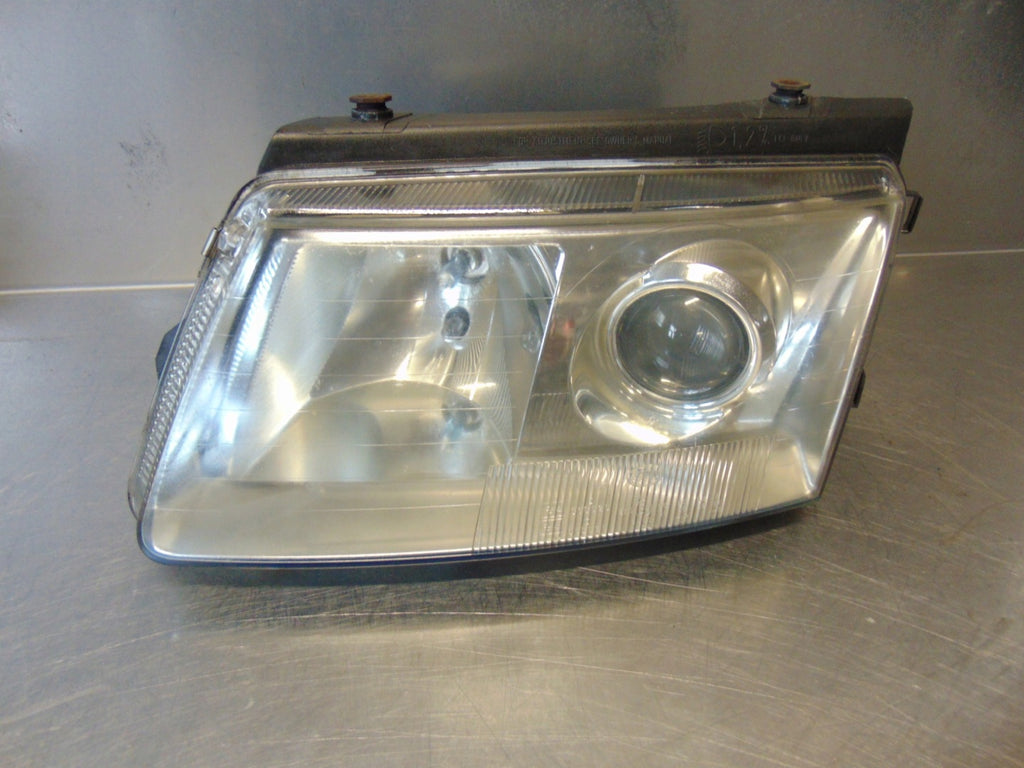 Frontscheinwerfer VW Passat 14742600 14742500 Xenon Ein Satz Headlight SCH6878294498ka