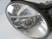 Laden Sie das Bild in den Galerie-Viewer, Frontscheinwerfer Mercedes-Benz W211 Rechts Scheinwerfer Headlight SCH9916068831zp