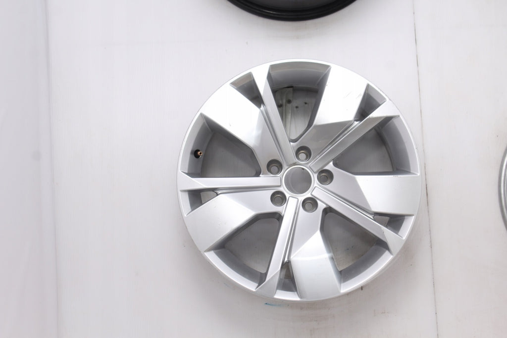 1x Alufelge 18 Zoll 8.0" 5x112 25ET Glanz Schwarz 760601025T VW Rim Wheel FEL9181517313ns