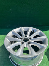 Laden Sie das Bild in den Galerie-Viewer, 1x Alufelge 17 Zoll 8.5" 5x120 37ET Silber 6791481 BMW E46 E91 E93 E90 E92 FEL8294458693dp