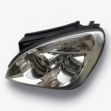 Laden Sie das Bild in den Galerie-Viewer, Frontscheinwerfer Kia Carens III 92101-100 Halogen Links Scheinwerfer Headlight