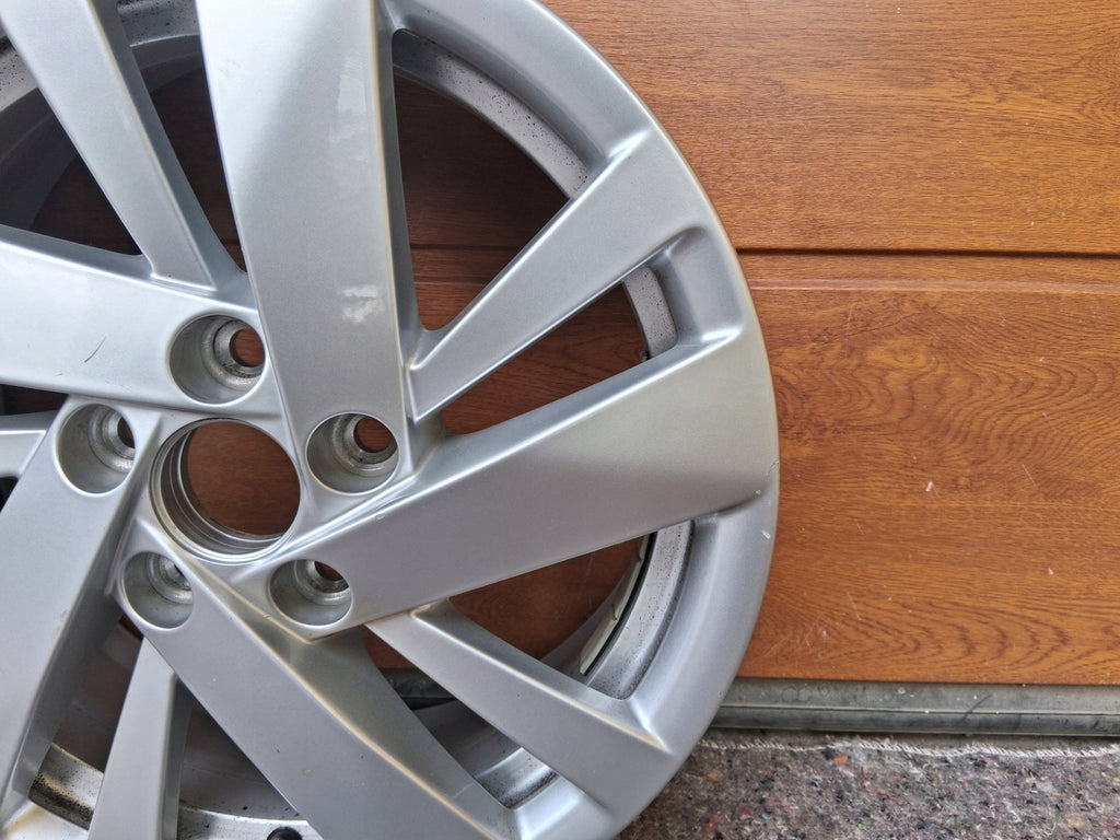 1x Alufelge 15 Zoll 5.5" 5x100 40ET Glanz Silber 2G0601025BB VW Polo Rim Wheel FEL8481730691hd