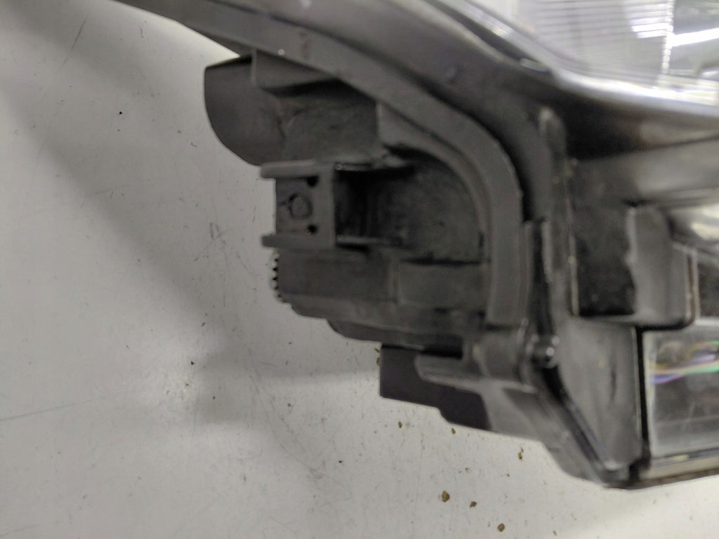 Frontscheinwerfer Toyota Avensis Rechts Scheinwerfer Headlight SCH8399043867xr