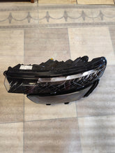 Laden Sie das Bild in den Galerie-Viewer, Frontscheinwerfer Skoda Kamiq 658941015B LED Links Scheinwerfer Headlight SCH4360116067hj