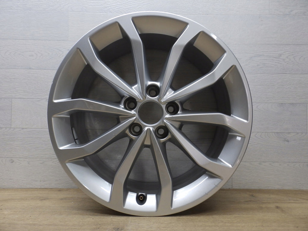 1x Alufelge 18 Zoll 7.5" 5x112 39ET Glanz Silber 8W0601025 Audi A4 B9 Rim Wheel