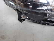 Laden Sie das Bild in den Galerie-Viewer, Frontscheinwerfer Opel Zafira Vivaro 1656227880 Rechts Scheinwerfer Headlight