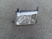 Laden Sie das Bild in den Galerie-Viewer, Frontscheinwerfer Toyota Land Cruiser Fj Links Scheinwerfer Headlight SCH7602955281op