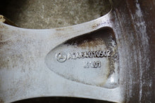 Laden Sie das Bild in den Galerie-Viewer, 1x Alufelge 17 Zoll 7.5&quot; 5x112 A2464010502 Mercedes-Benz W246 Rim Wheel