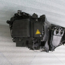 Load image into Gallery viewer, Frontscheinwerfer VW Golf Sportsvan 517941031B Xenon Links Headlight SCH3613329706ww