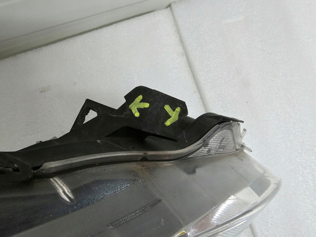 Frontscheinwerfer Toyota Yaris LED Rechts Scheinwerfer Headlight