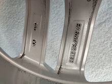 Load image into Gallery viewer, 1x Alufelge 17 Zoll 7.5" 5x112 38ET Glanz Silber 8W0601025E Audi A4 B9 Rim Wheel FEL9302511289cb