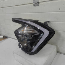 Load image into Gallery viewer, Frontscheinwerfer Kia Sportage 92102R2000 Rechts Scheinwerfer Headlight SCH8074639673bt