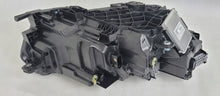 Laden Sie das Bild in den Galerie-Viewer, Frontscheinwerfer Skoda Octavia IV 5E4941035 Ein Stück (Rechts oder Links) SCH9332987809pv