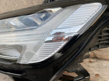 Laden Sie das Bild in den Galerie-Viewer, Frontscheinwerfer Volvo V60 II S60 III 32228815 Links Scheinwerfer Headlight SCH6689514612hj
