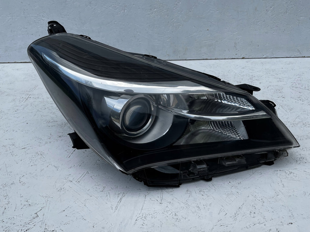 Frontscheinwerfer Toyota Yaris Rechts Scheinwerfer Headlight