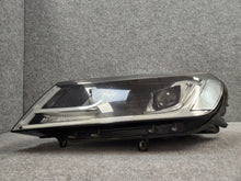 Laden Sie das Bild in den Galerie-Viewer, Frontscheinwerfer VW Touareg 7P1941033 Xenon Links Scheinwerfer Headlight SCH1381154822is