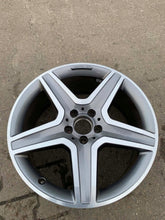 Load image into Gallery viewer, 1x Alufelge 19 Zoll 8.0" 5x112 A1564010600 Mercedes-Benz Gla Amg Rim Wheel FEL3926510857xv