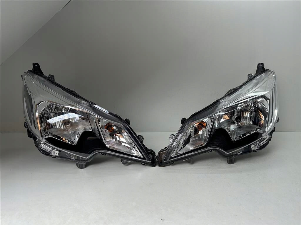 Frontscheinwerfer Mitsubishi Space Star W5335 Ein Stück (Rechts oder Links)