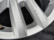 Load image into Gallery viewer, 1x Alufelge 16 Zoll 6.5" 5x120 62ET Glanz Silber 2H0601025AC VW Amarok Rim Wheel FEL4651564056az